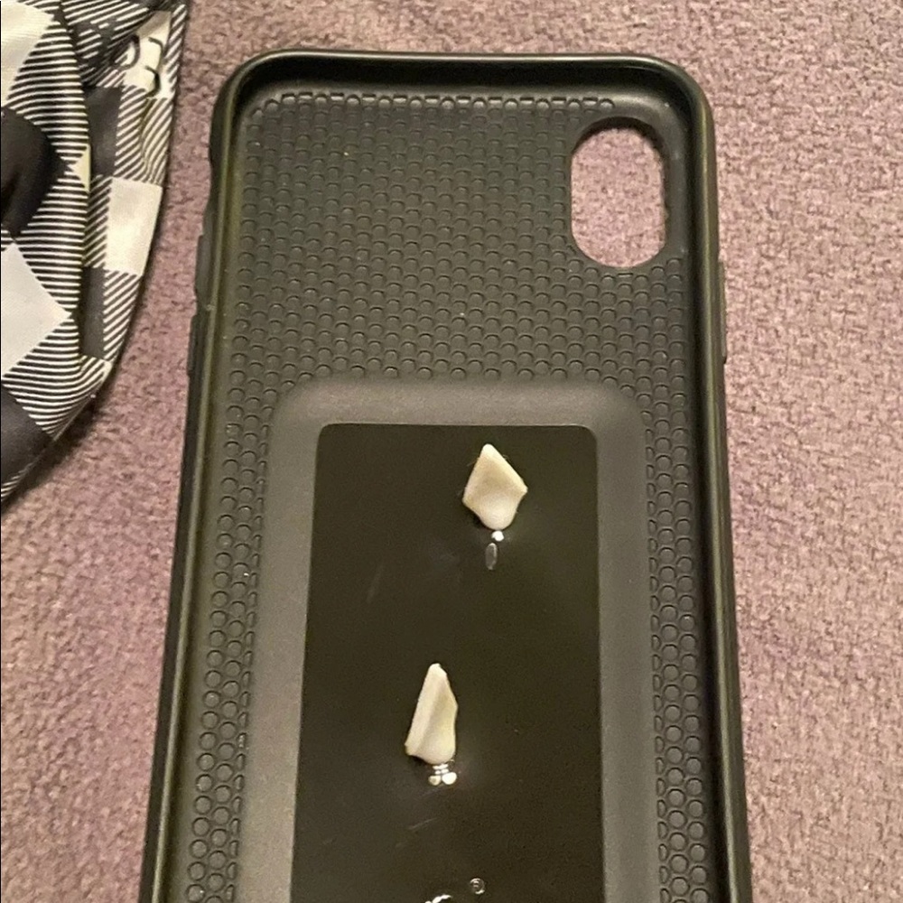 Loopy Case - Picture 3 of 3